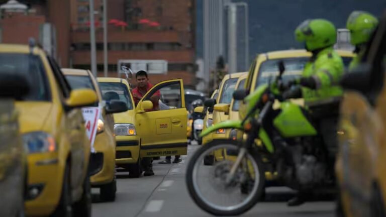 Taxistas anuncian paro este 28 de octubre en Medellín y el Valle de Aburrá ¿Por qué?