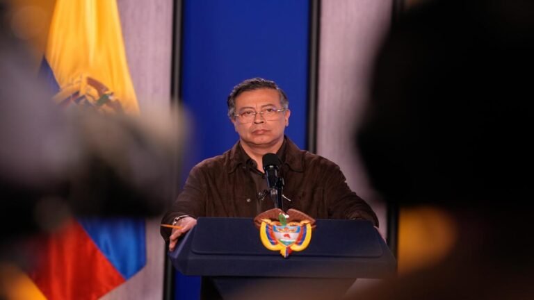 Petro evalúa sacar tropas de EE. UU. de bases colombianas