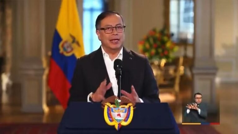 Comisión de Regulación de Comunicaciones niega alocución presidencial a Gustavo Petro por incumplir criterios de urgencia