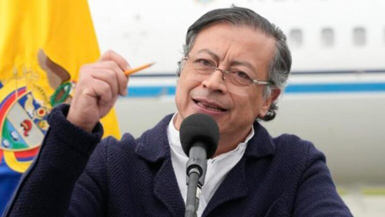 La Casa Blanca exige a Petro retractarse por afirmar que lancha bombardeada era colombiana