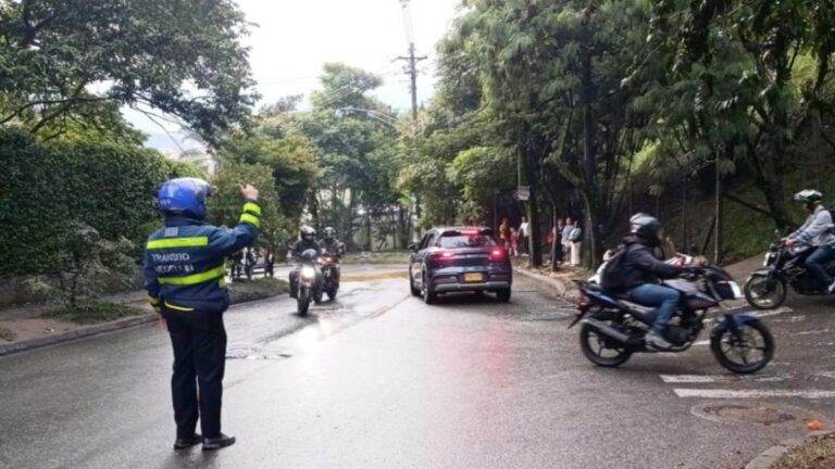 Medellín y el Valle de Aburrá aplican el pico y placa este lunes: vehículos con placas terminadas en 6 y 9 tienen restricción