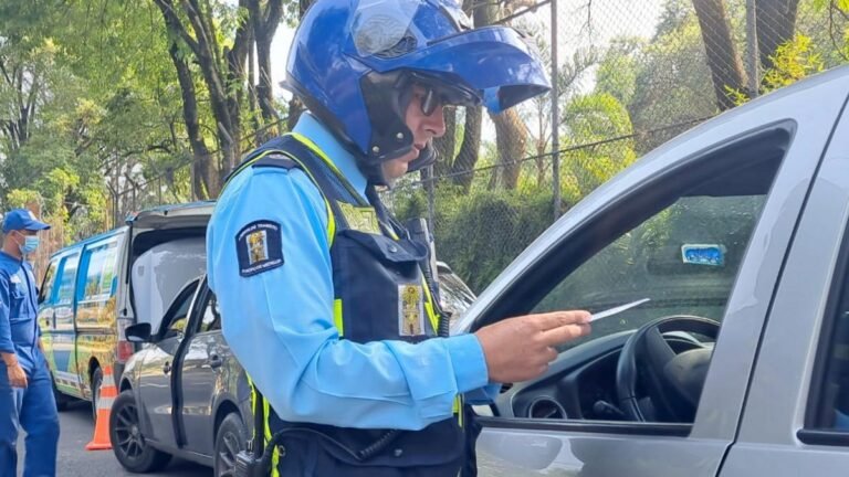 Recuerde el pico y placa de este lunes: restricción para las placas 6 y 9