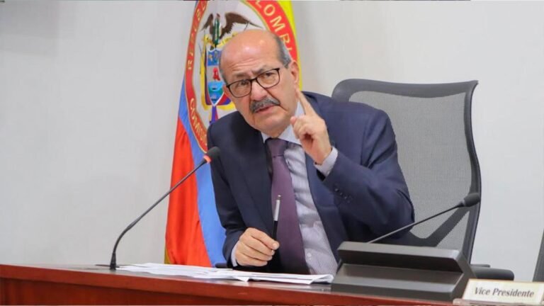 Escándalo por el concurso de notarios: Petro acepta renuncia del superintendente de Notariado