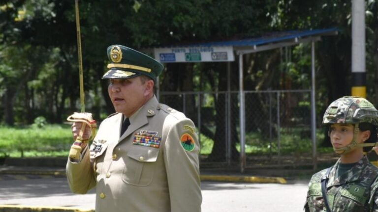 General del Ejército fue requerido por la Policía en Bogotá por presunto desacato, pero sanción ya había sido revocada