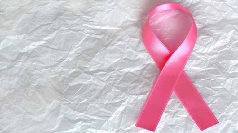 Inicia el Mes Mundial de Sensibilización sobre el Cáncer de Mama