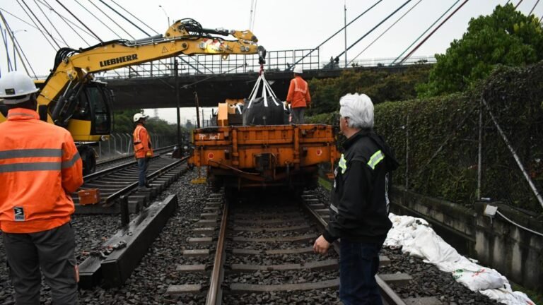 Avanzan obras de emergencia en la vía férrea del Metro entre Poblado y Aguacatala: trabajos completan 45%