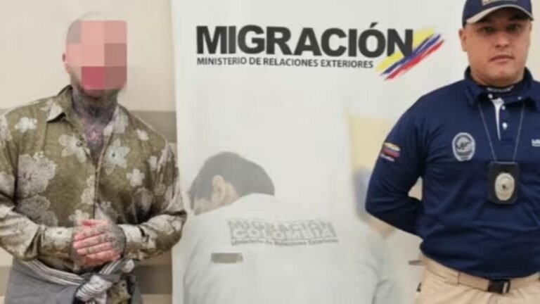 Migración Colombia expulsó a ciudadano estadounidense detenido en el Aeropuerto José María Córdova