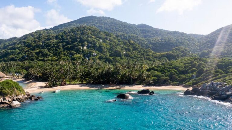 Cabo San Juan en Tayrona: la playa imperdible de Colombia para visitar este fin de año