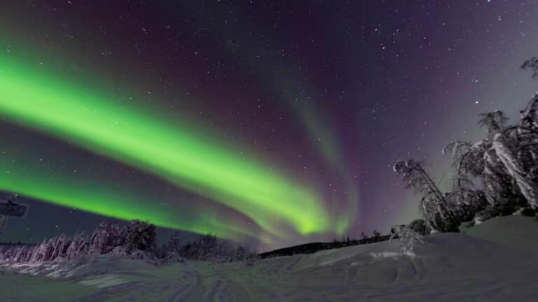Auroras boreales iluminan los cielos del mundo tras intensas tormentas solares