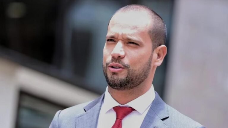 Tribunal pide investigar a Diego Cadena por presunta manipulación de testigos en caso Uribe