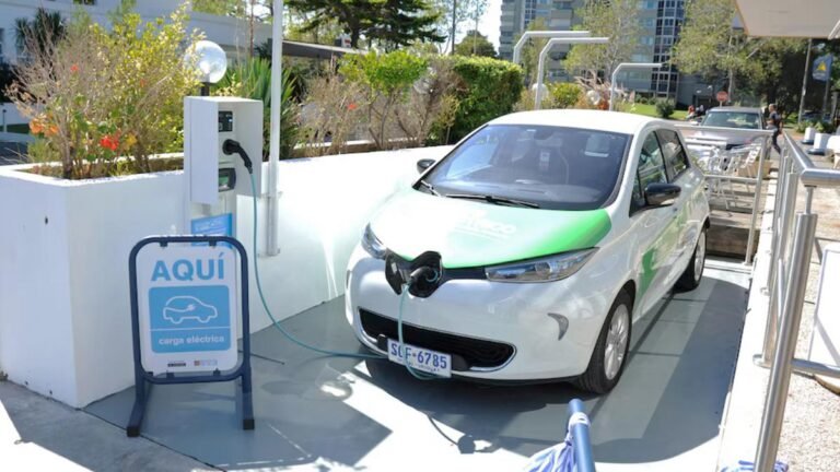 Boom de autos eléctricos en Uruguay: incentivos fiscales y el alto costo de la gasolina catapultan a las marcas chinas
