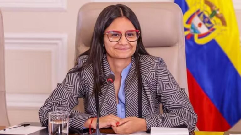 “No soy mandadera del ministro Benedetti”: Angie Rodríguez rompe el silencio desde el DAPRE