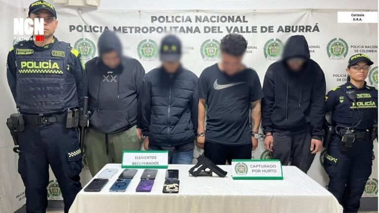 Rápida reacción policial permitió recuperar ocho celulares robados y capturar a cuatro hombres