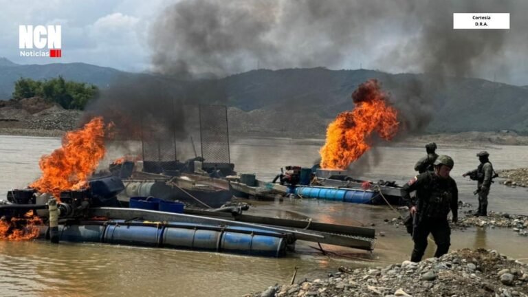 Golpe decisivo a la minería ilegal en el Río Cauca: Policía inhabilita 18 dragas y 72 motobombas