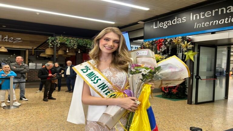 Catalina Duque Abréu llega a Colombia como la nueva Miss International 2025 y desata la alegría en Medellín y Bogotá
