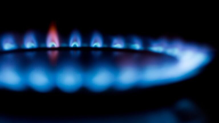 Golpe al bolsillo: el gas en Colombia subiría hasta 30 %