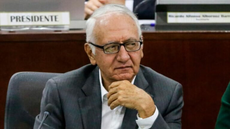 Guillermo Alfonso Jaramillo niega incidente de desacato, ministro de Salud dice que aún no recibe orden de la Corte Constitucional