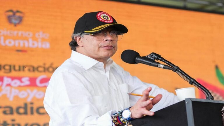 Gustavo Petro prende alarmas: si la Corte tumba el decreto, la deuda estalla