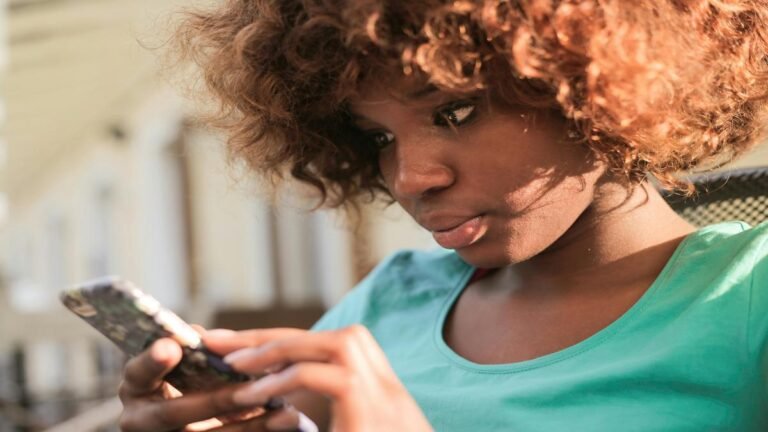Australia marca línea: menores de 16 quedan por fuera de redes sociales