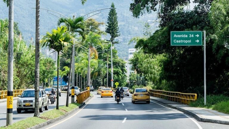 Envigado instala sus primeras cámaras de fotomultas en la vía Las Palmas por alta accidentalidad