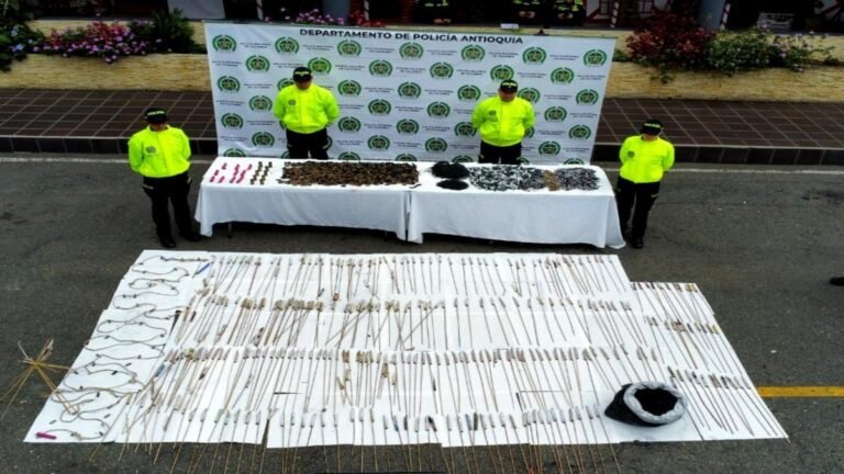 Desmantelan fábrica ilegal de pólvora en zona urbana de La Ceja