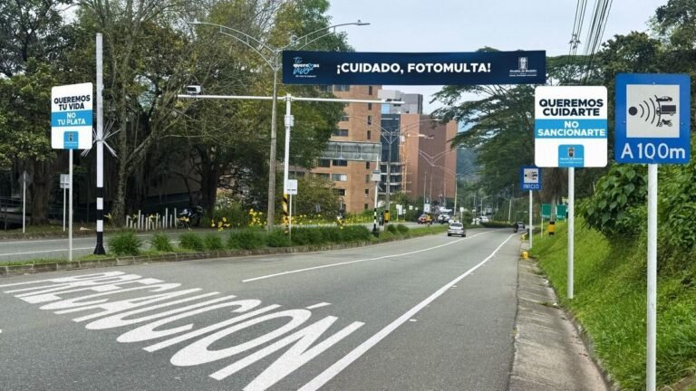 Desde este 1 de enero Medellín asume el control total de las fotomultas y trámites de tránsito