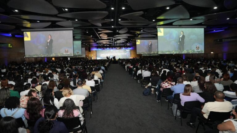 “Medellín avanza en un 56 % del Plan de Desarrollo: baja la pobreza, mejora la seguridad y se estabilizan las finanzas, según rendición de cuentas del alcalde Federico Gutiérrez”