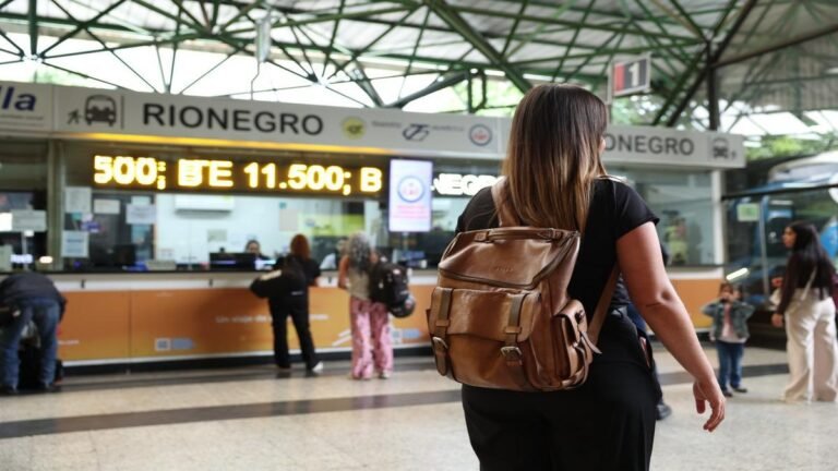 Fin de año mueve más de 224 mil pasajeros en Medellín y enciende alertas por transporte ilegal
