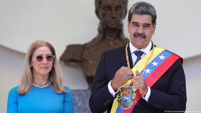 Nicolás Maduro y su esposa fueron sacados a rastras de su habitación: así fue la operación secreta de EE. UU.