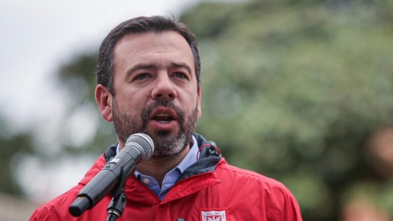 Alcalde Galán activa anillo de seguridad en Bogotá por tensión tras caída de Maduro