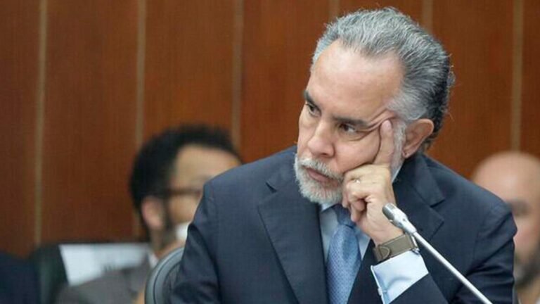 Procuraduría le cierra la puerta a Benedetti y archiva queja contra la defensora Iris Marín