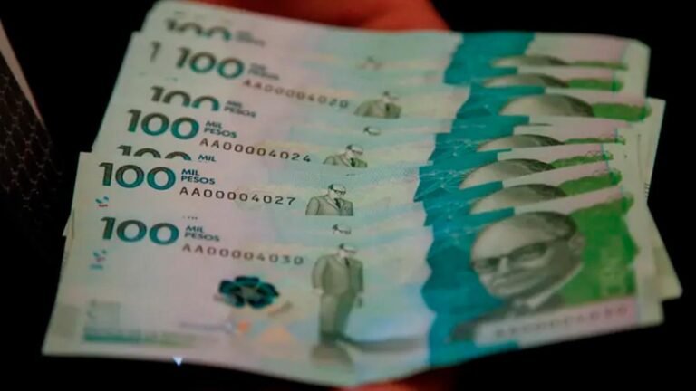 Emergencia económica de Petro desata polémica, podrá crear impuestos sin pasar por el Congreso