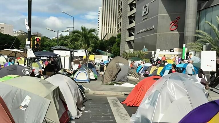 “Nos iban a matar”: los testimonios del desalojo brutal de jóvenes frente a la ONU en Caracas