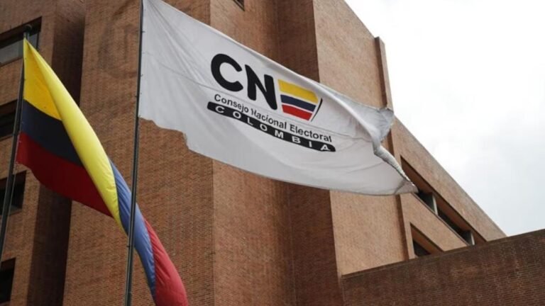 CNE definirá esta semana si Iván Cepeda y Daniel Quintero podrán ir a la consulta del 8 de marzo