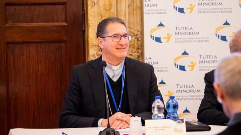 Obispo colombiano llega al corazón del Vaticano