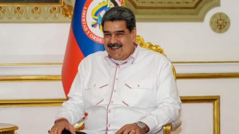 Maduro evita desmentir ataque de EE. UU. a muelle narco en Venezuela en medio de presión militar