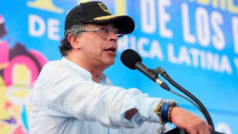 Petro desmiente a gremios y niega riesgo en inversión eléctrica tras decreto de emergencia económica