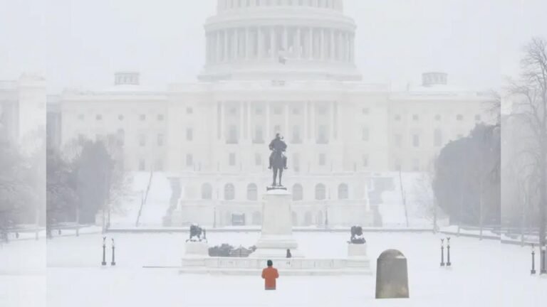 Tormenta invernal paraliza amplias zonas de Estados Unidos con nieve extrema y servicios colapsados