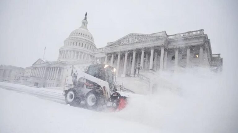 Autoridades confirman 38 muertos tras tormenta invernal en varias regiones de Estados Unidos