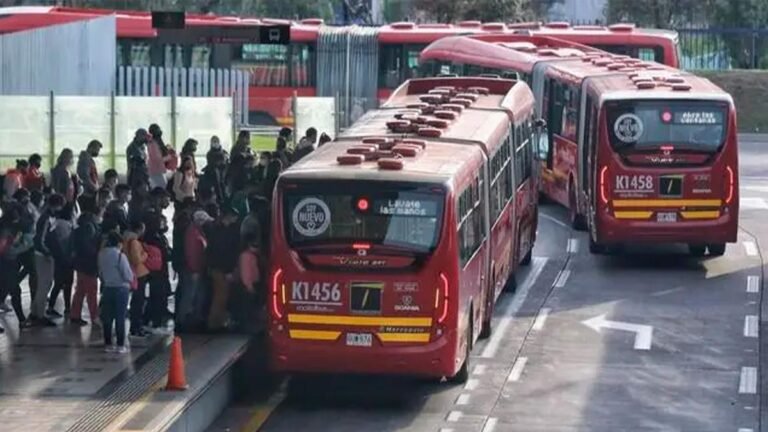 Alcaldía de Bogotá responde a MinTransporte por alza de Transmilenio y piden no politizar la discusión