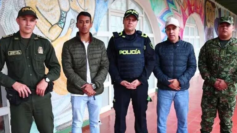 Urrao impone toque de queda a menores y prohíbe parrillero hombre tras doble homicidio