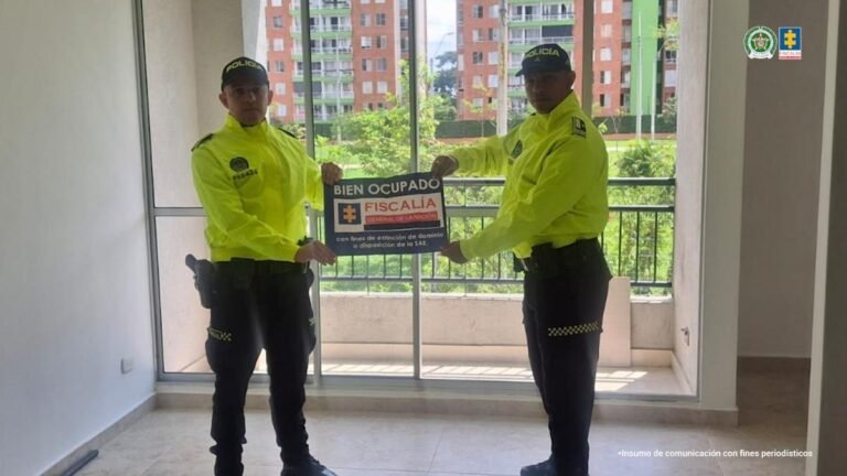 Embargan 12 bienes a mujer extraditada por lavado de activos ligado al narcotráfico