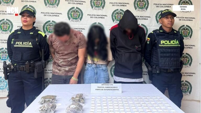 Incautan 104 dosis de droga y capturan a tres personas en Donmatías