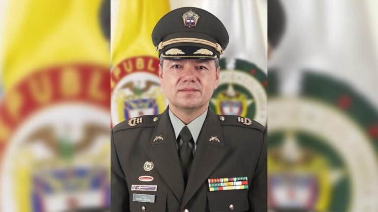 General Edwin Urrego rompe el silencio tras acusación de Petro por droga en carro presidencial