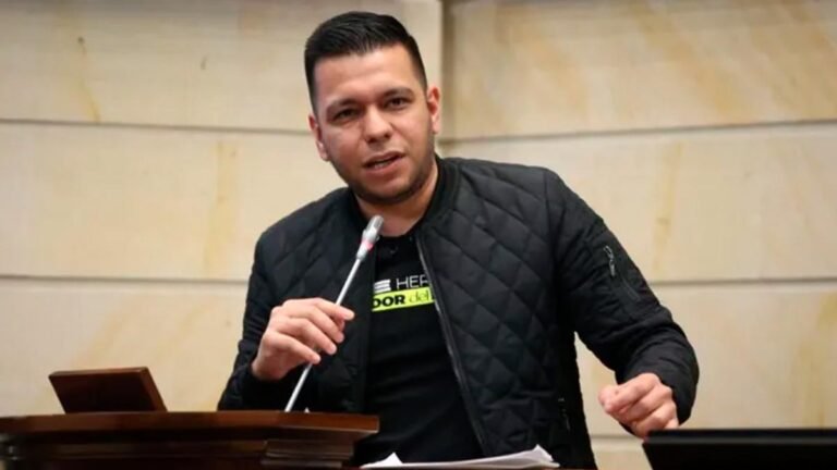 Jota Pe Hernández pide al CNE tumbar la lista del Pacto Histórico en Bogotá por presunta doble militancia