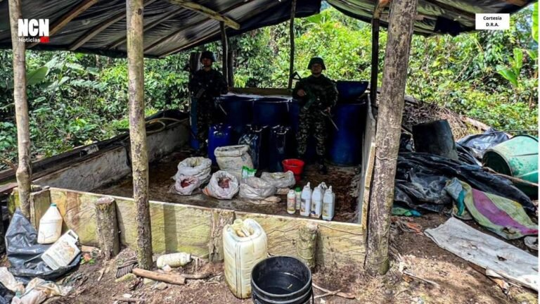 Destruyen laboratorio del Clan del Golfo que producía $100 millones mensuales en coca
