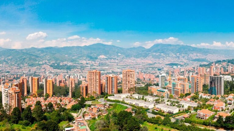 Petro quiere eliminar los estratos en 2026 y cambiar la asignación de subsidios