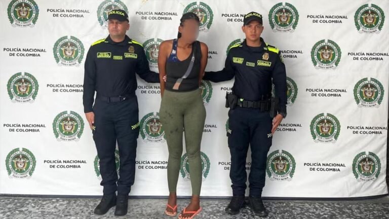 Mujer capturada por golpear a su pareja de 60 años tenía antecedentes por violencia intrafamiliar