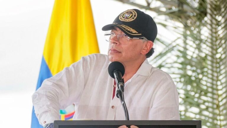 Petro alerta por falta de auditoría a los softwares electorales y denuncia presuntas irregularidades a pocos días de la consulta del 8 de marzo