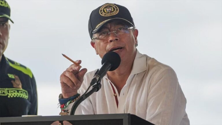 Congresista llamó “miserable” a Petro y el presidente respondió: “politiquera” por crisis del agua